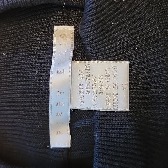 Perry Ellis Men's Classic Black Crewneck Sweater - Picture 8 of 9